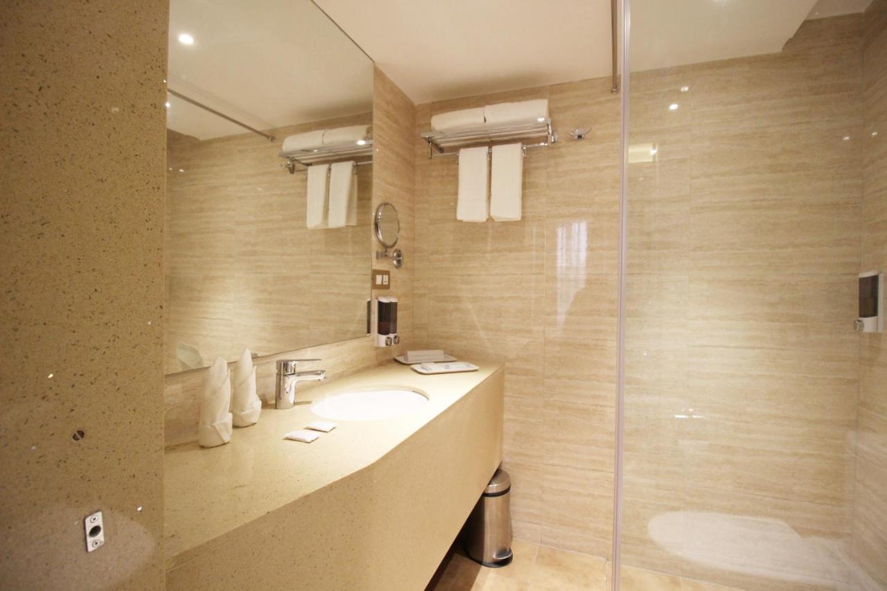 Hotel Jagadish International-Sankey Road Bangalore Buitenkant foto